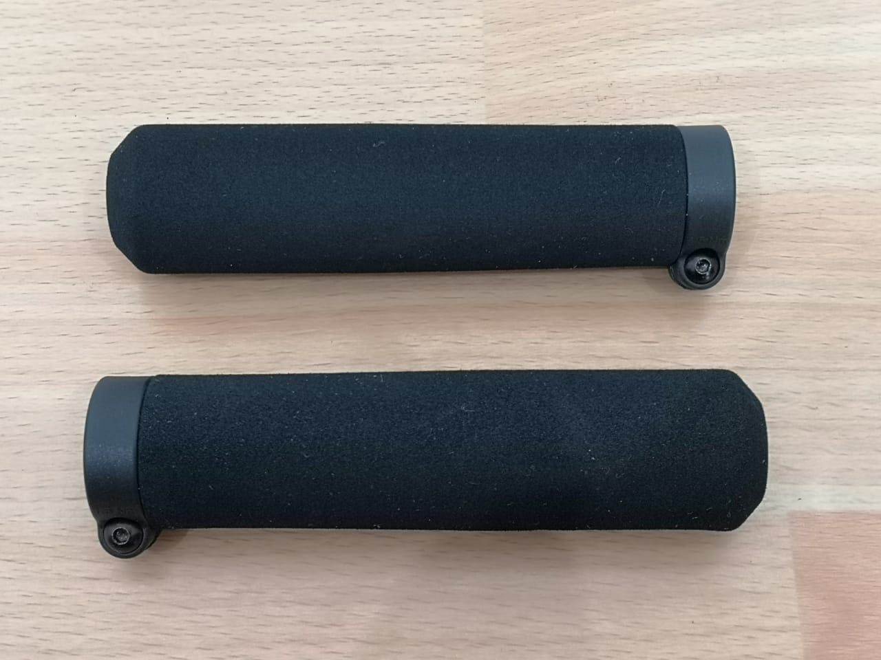 Foam Grip Lock
